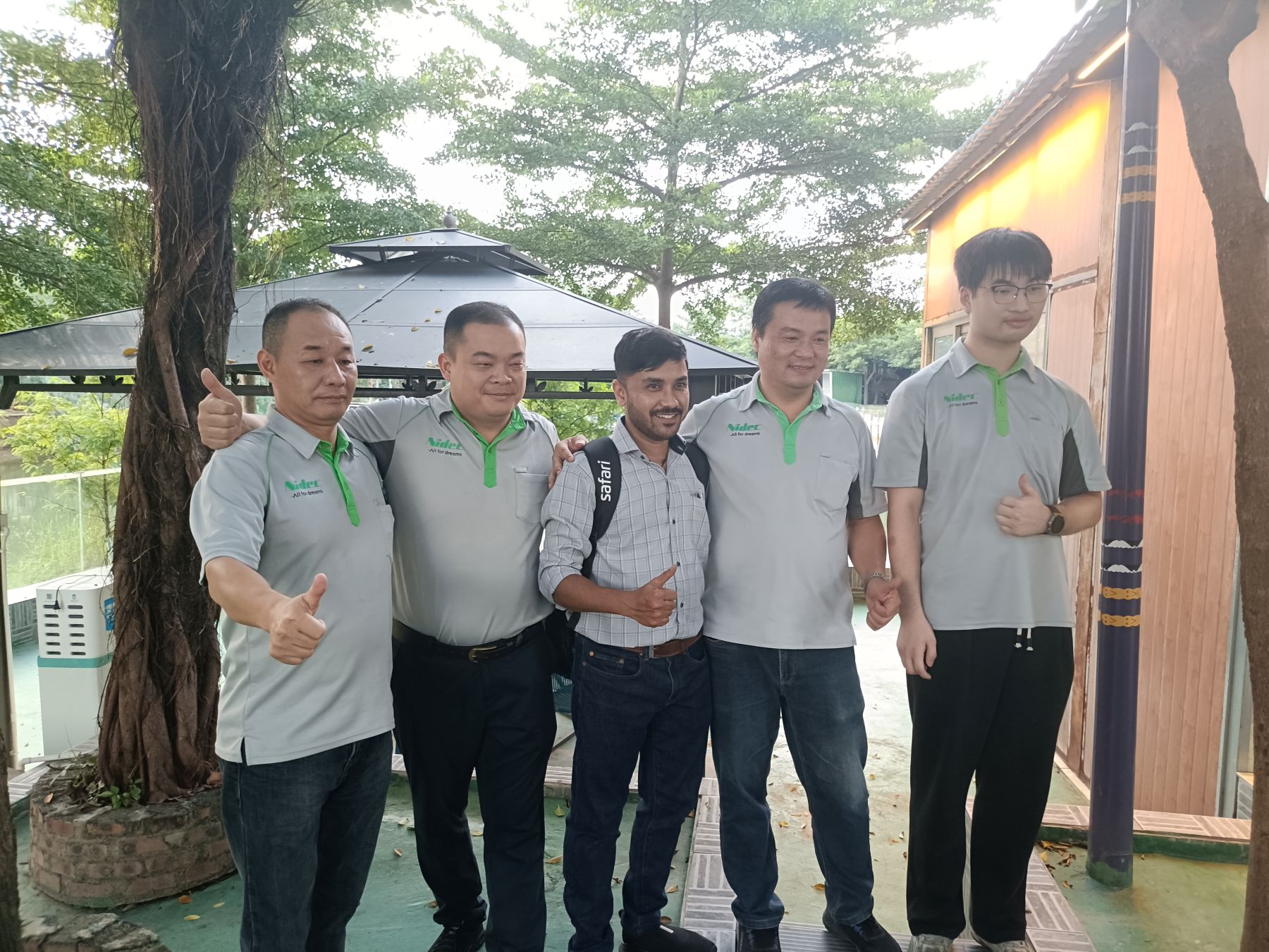 Якісна діяльність між тяговою машиною Nidec Elevator в Китаї та Індії